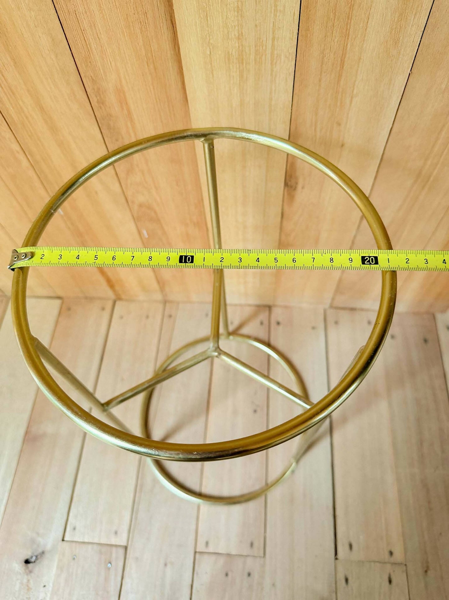 Porta Macetas Dorado - para Decoración o Set de Filmación